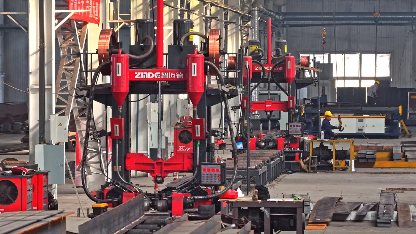 Automated steel component production line inside the Huisheng factory