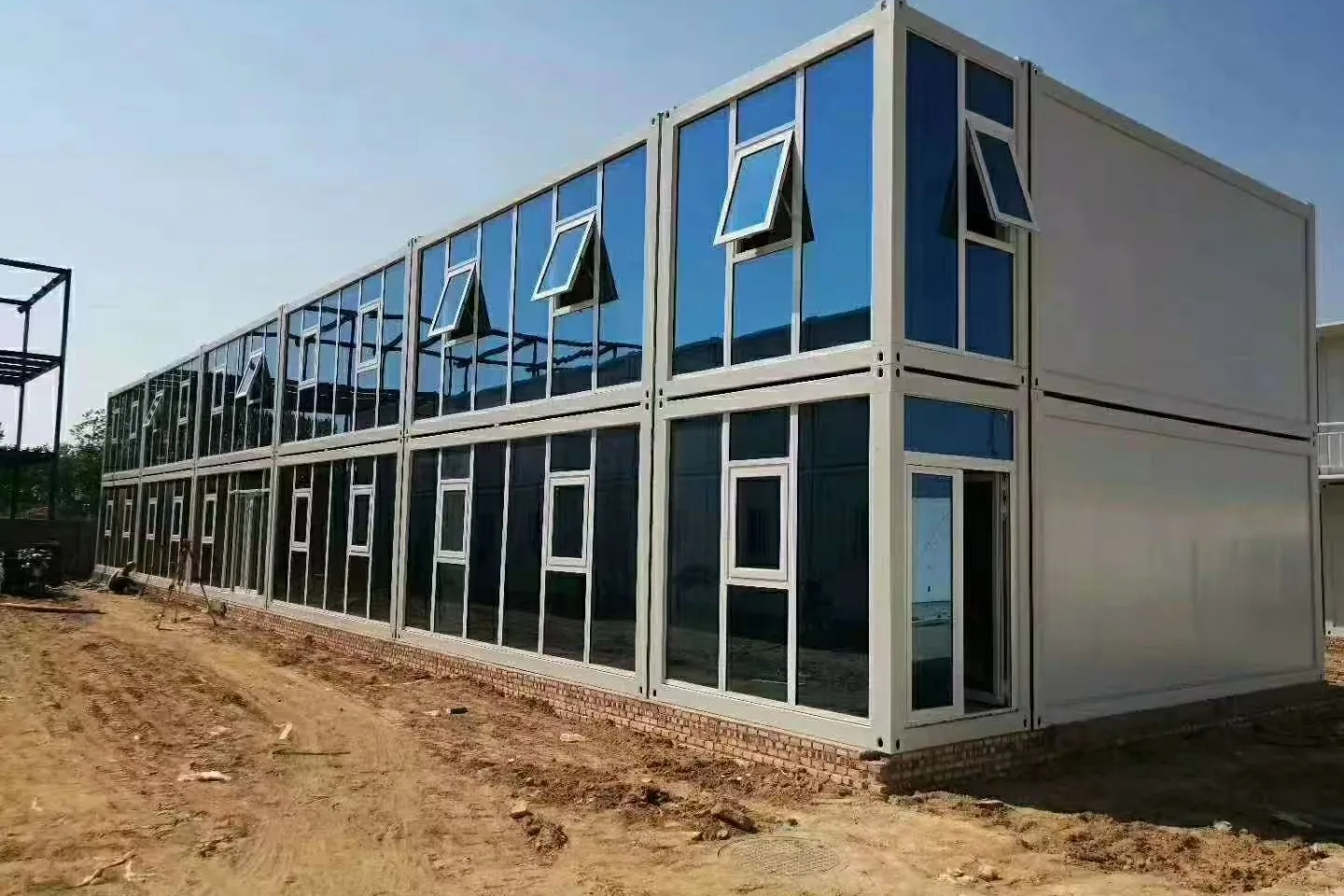 Mobile House for Cafés and Food Kiosks