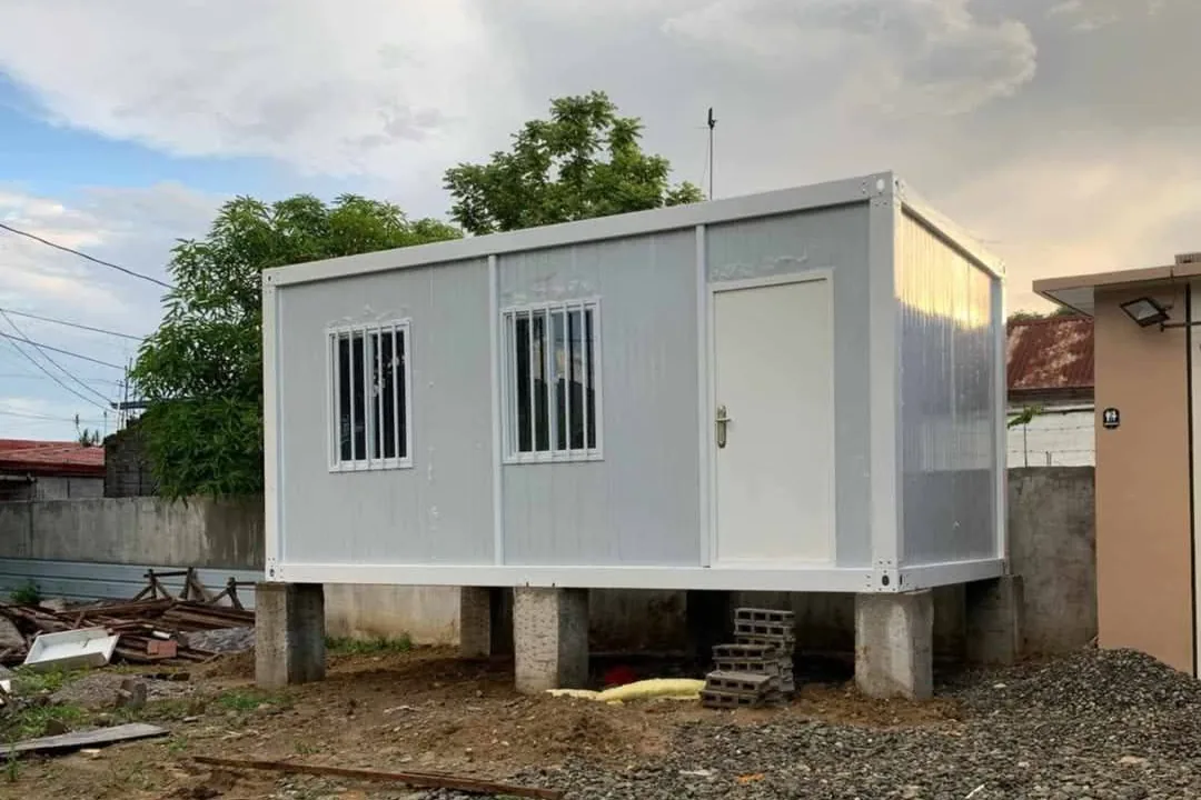 Quick-Assembly Container House for Cafés and Food Kiosks