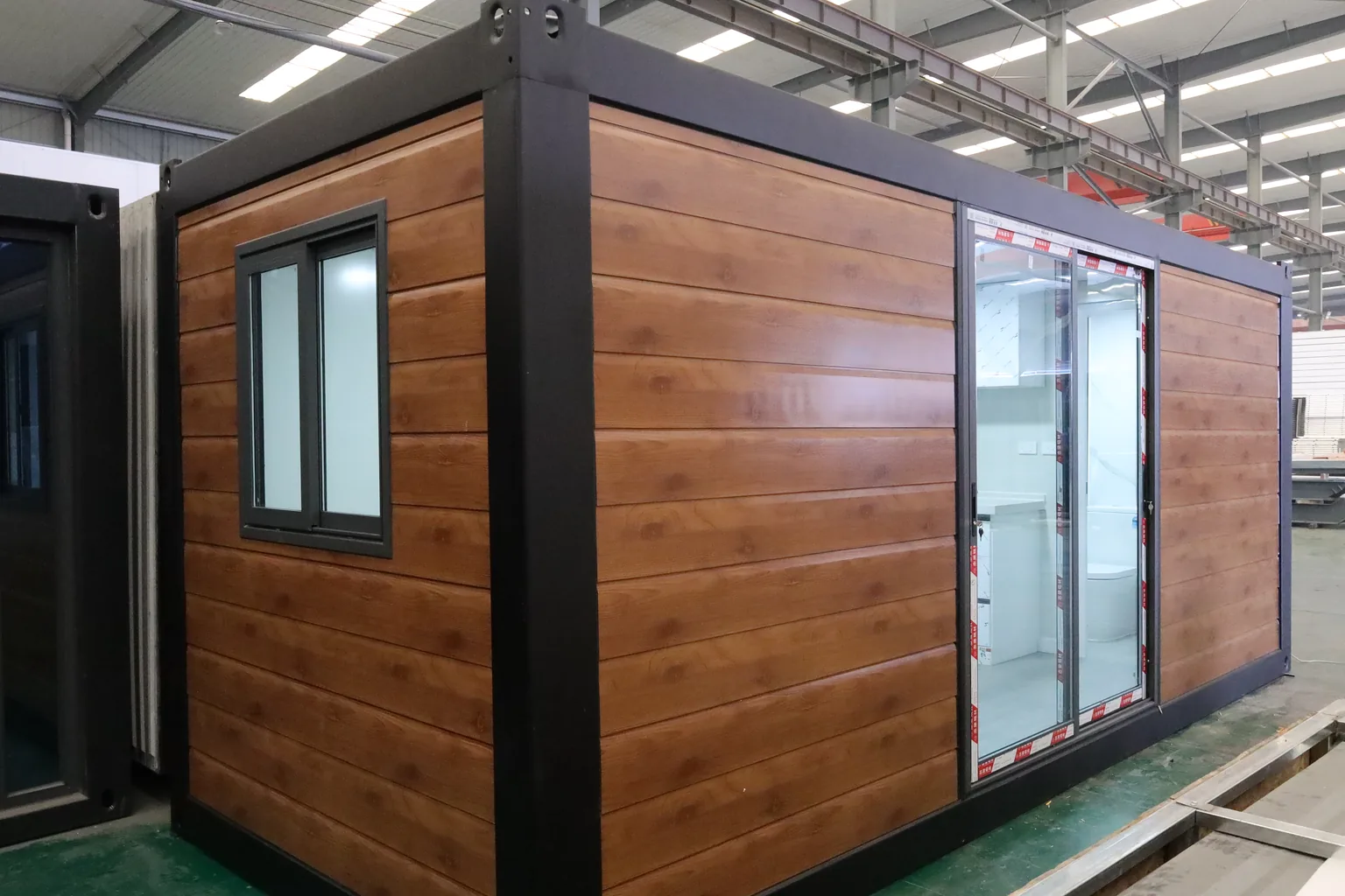 Quick-Assembly Container House for Emergency Relief Housing