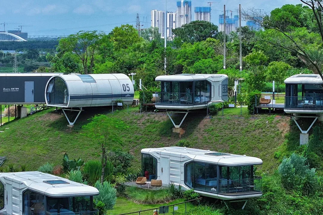 Space Capsule House for Seasonal Staff Housing