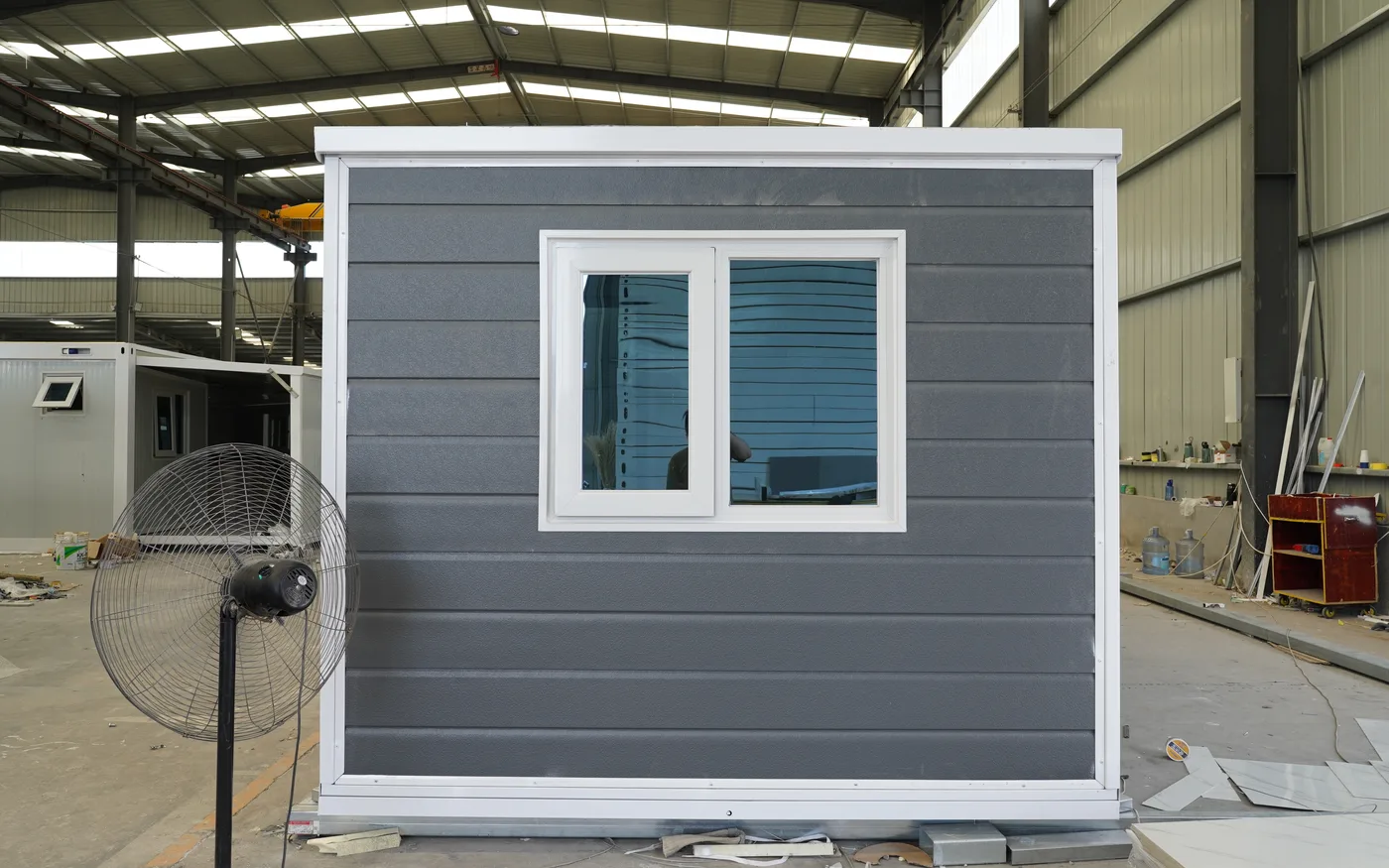 single-wing vs double-wing expandable house exterior and construction reference