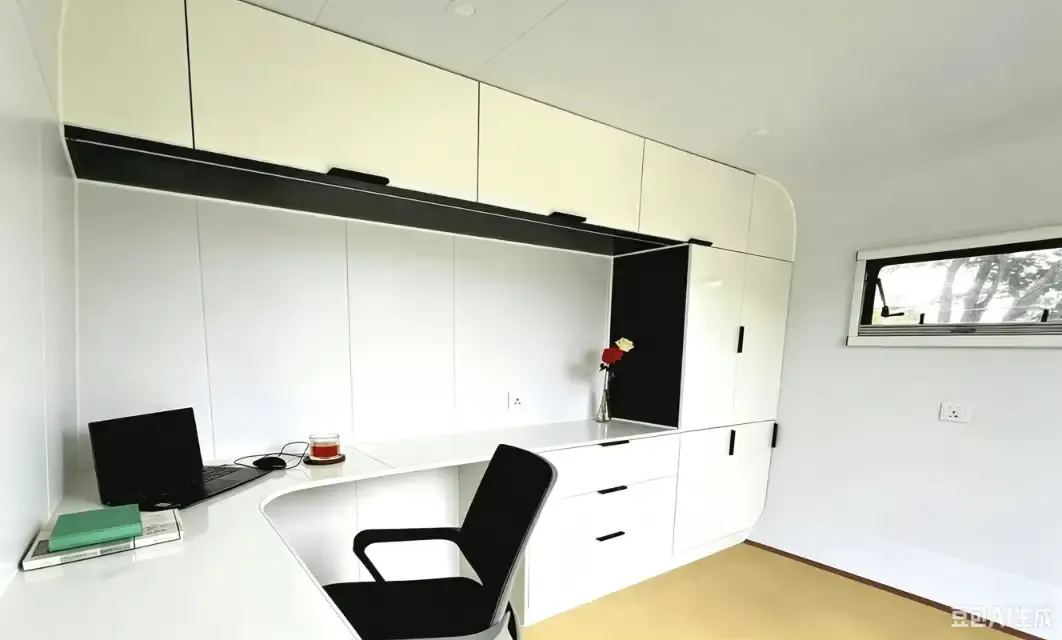 10ft Apple Cabin House interior thumbnail 5