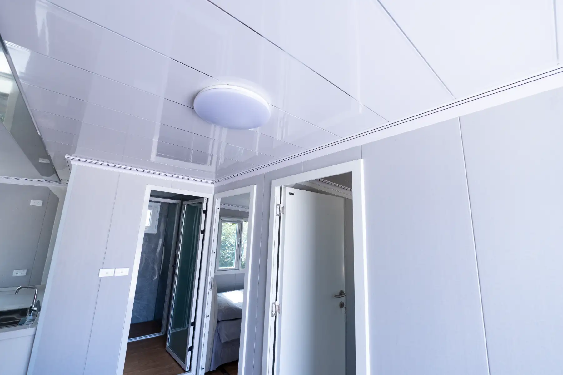 20ft Expandable House interior thumbnail 11