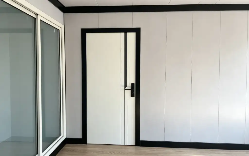 20ft Flat Roof Expandable Container House interior thumbnail 24