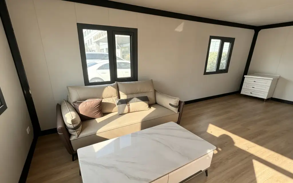 20ft Flat Roof Expandable Container House interior thumbnail 29
