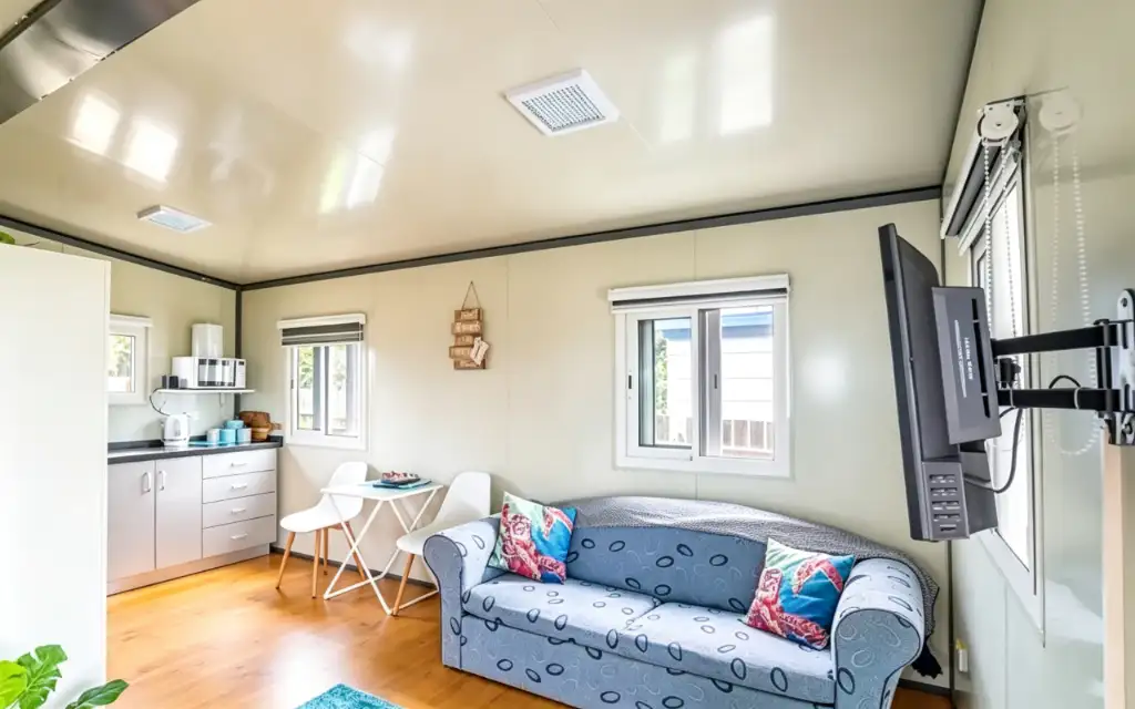 30ft Expandable House interior thumbnail 1