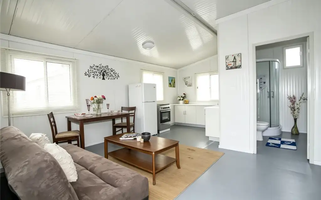 30ft Expandable House interior thumbnail 2