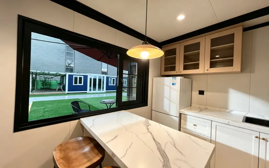 30ft Flat Roof Expandable Container House interior thumbnail 9