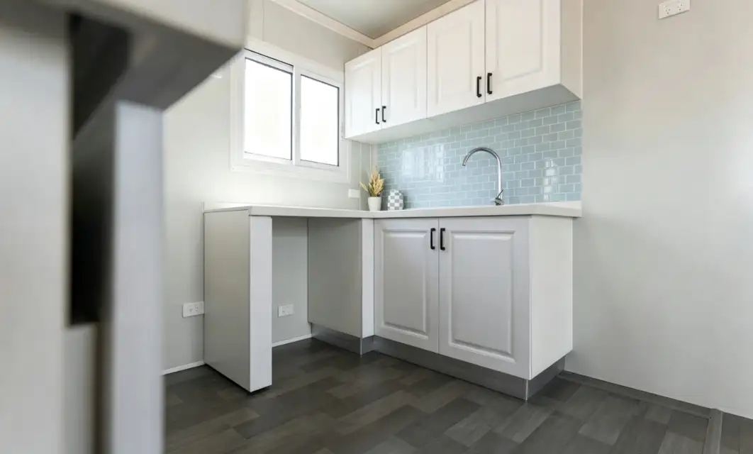 40ft Expander Home interior thumbnail 2