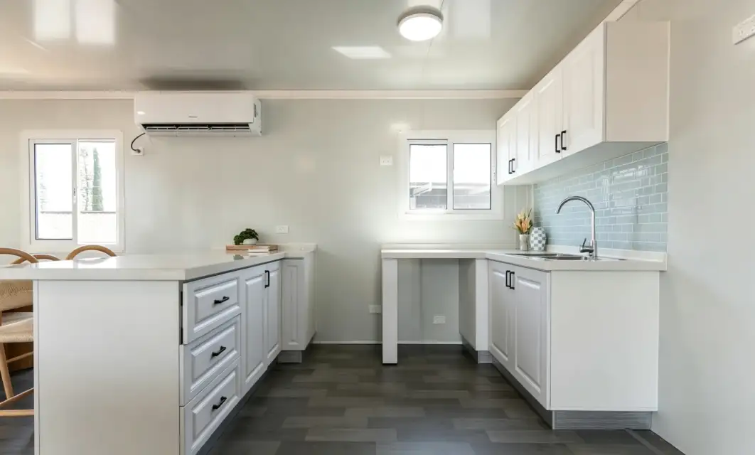 40ft Expander Home interior thumbnail 10