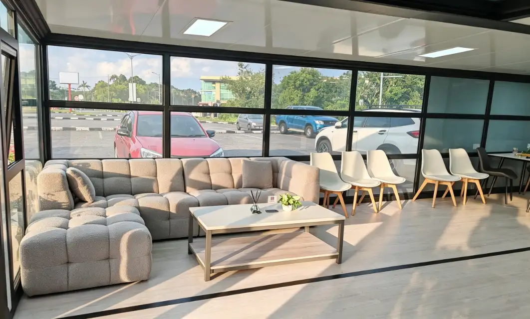 All Glass Expandable House interior thumbnail 5