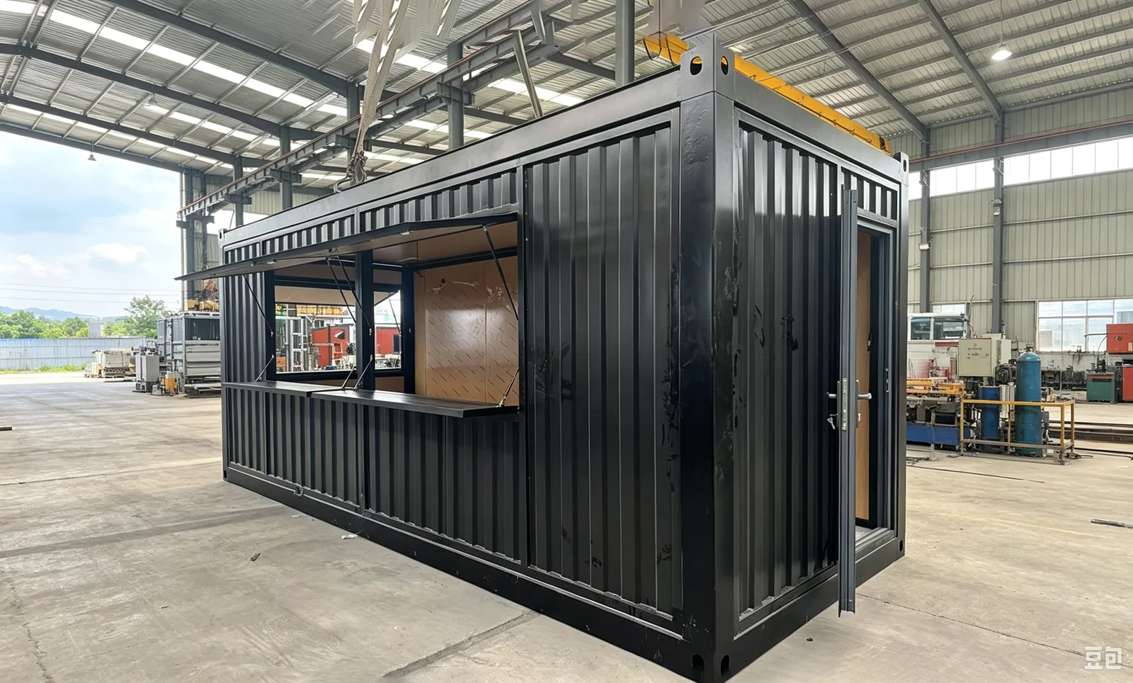 Commercial Container Building exterior thumbnail 10