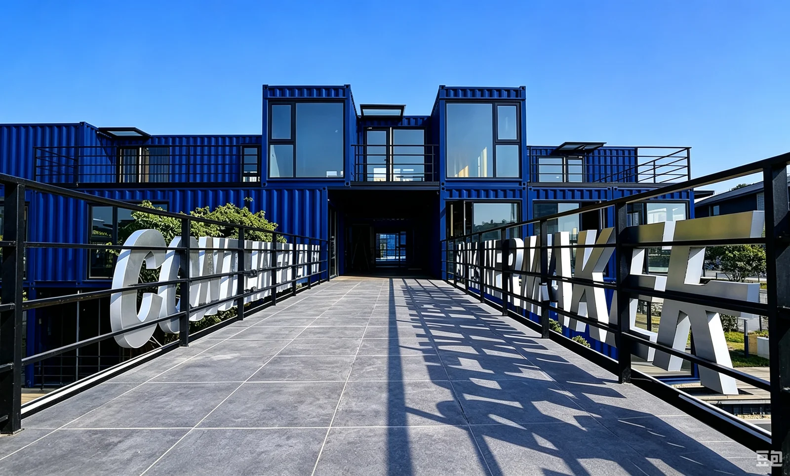 Commercial Container Building exterior thumbnail 17