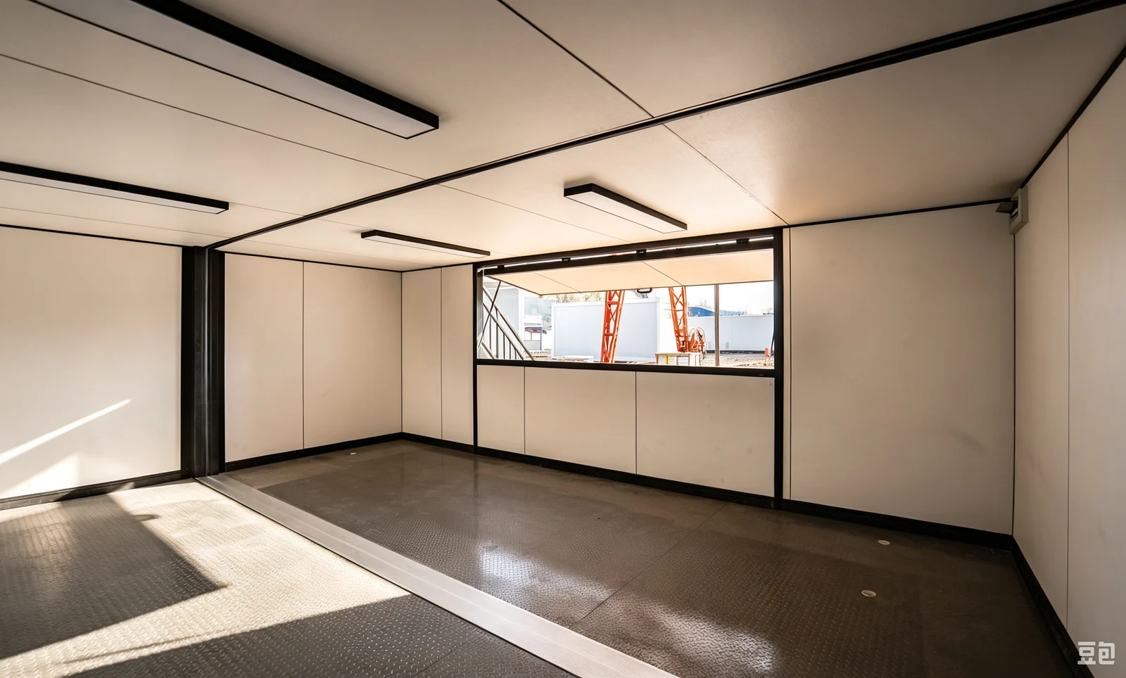 Commercial Container Building interior thumbnail 3