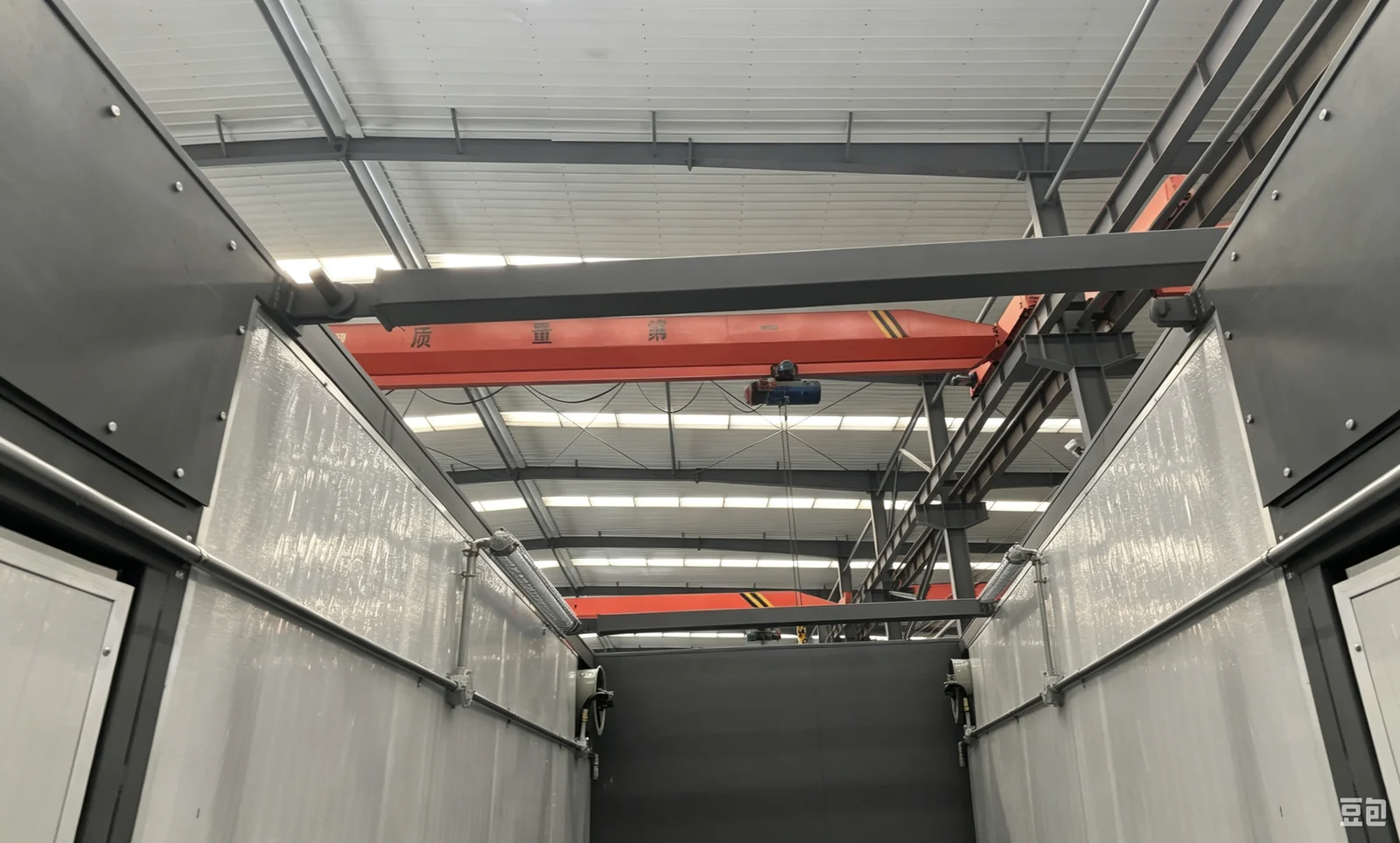 Commercial Container Building interior thumbnail 15