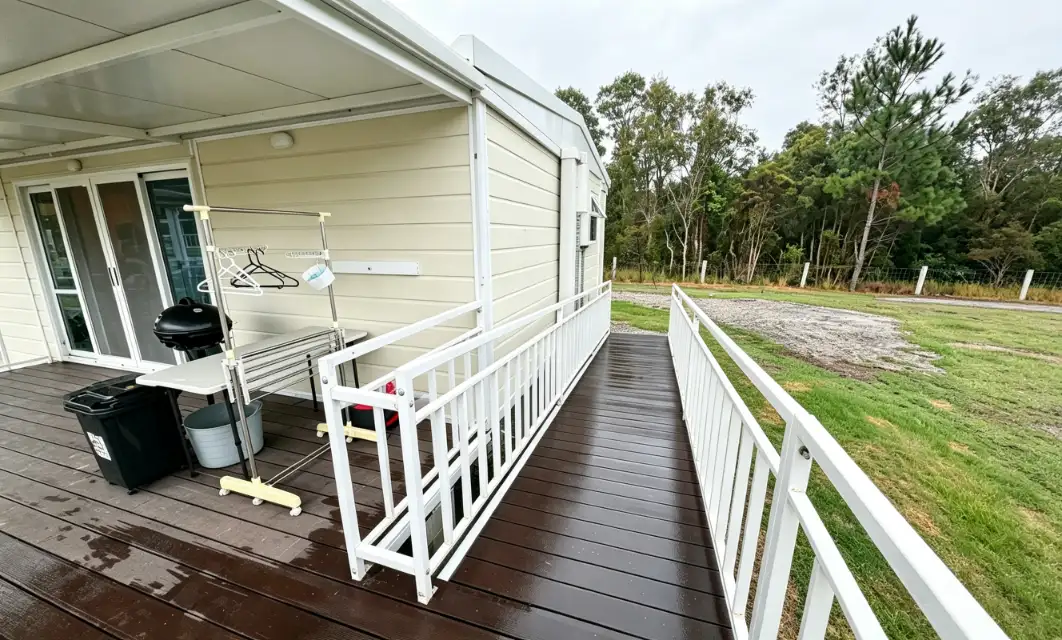 Expandable House with Terrace exterior thumbnail 4