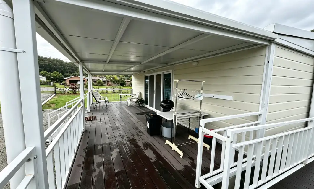 Expandable House with Terrace exterior thumbnail 6