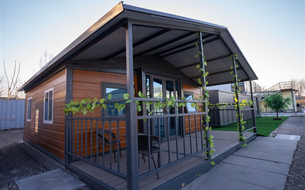 Pitched-Roof Expandable House with Terrace exterior thumbnail 2